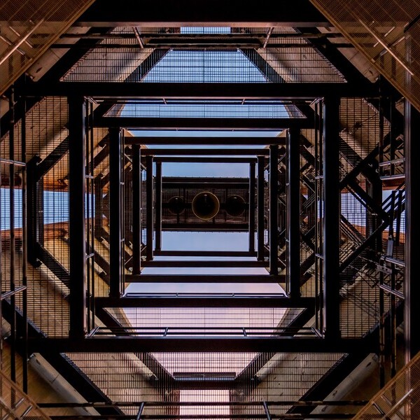 Symfony schafft in komplexen Konstrukten Ordnung und Struktur. Quelle: Dayne Topkin @Unsplash