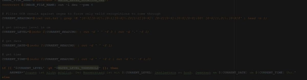 Code-Skript mit Bedingungen und Variablen; dunkler Hintergrund mit farbiger Syntax-Hervorhebung.