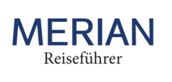 "Logo des MERIAN Reiseführers in blauer Schrift auf weißem Hintergrund."