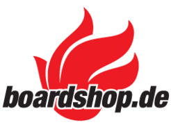 Logo von Boardshop.de: Rote Flamme hinter dem schwarzen Schriftzug "boardshop.de".